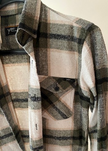 Düğmeli Uzun Kollu Ekose Yün Gömlek - Görsel 3