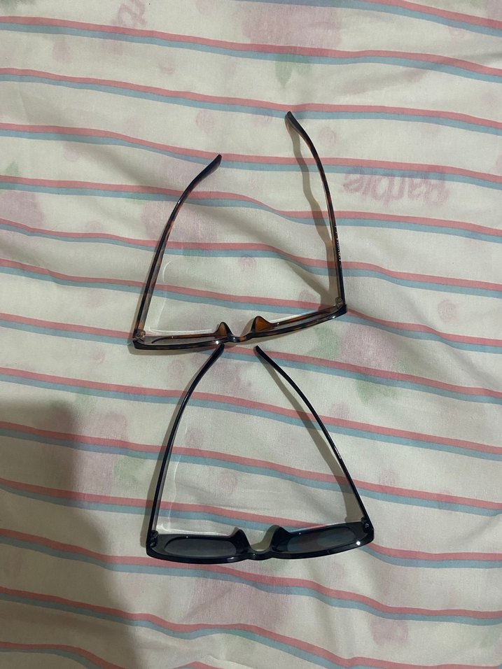 Kadın Kahverengi ve Siyah Retro Gözlükler - Görsel 2