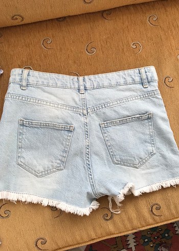 Defacto Yırtık Detaylı Mini Denim Şort