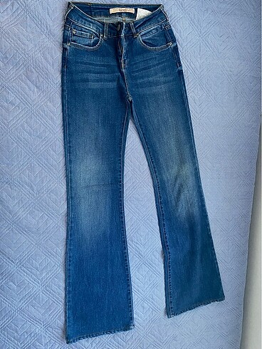 xs Beden Bershka jean