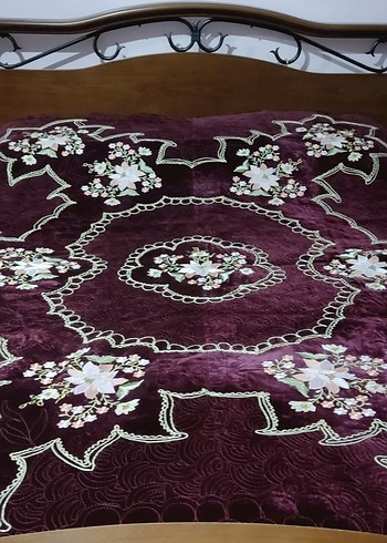 bordo suet Nakışlı Yatak Örtüsü - Görsel 3