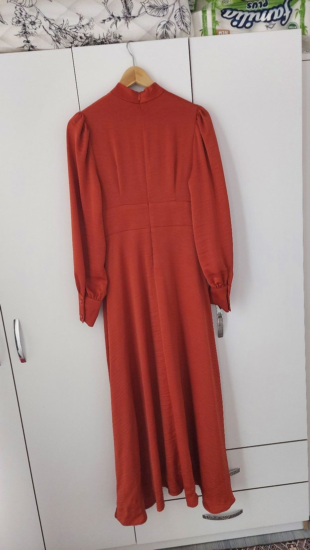 Moda Ala saten elbise. - Görsel 4