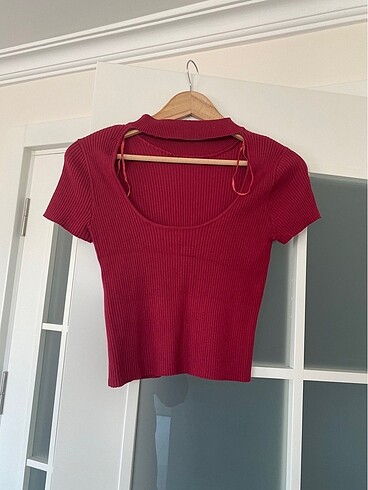 Bershka Sırt dekolteli crop