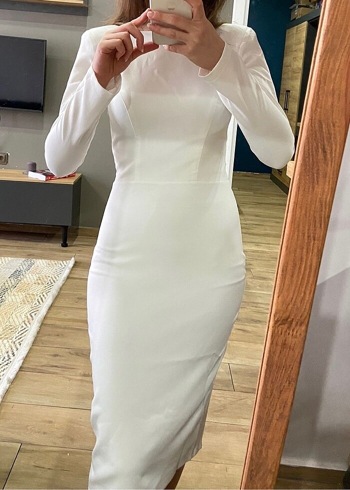 Özel dikim beyaz vatkalı elbise - Görsel 3