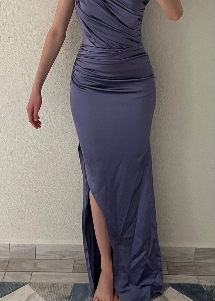 Saten uzun abiye elbise - Görsel 5