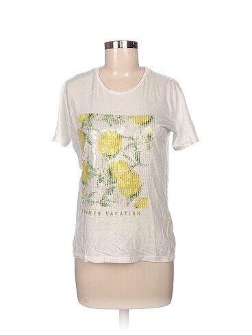 Diğer T-shirt %70 İndirimli.