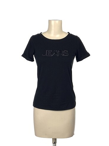 Armani T-shirt %70 İndirimli.