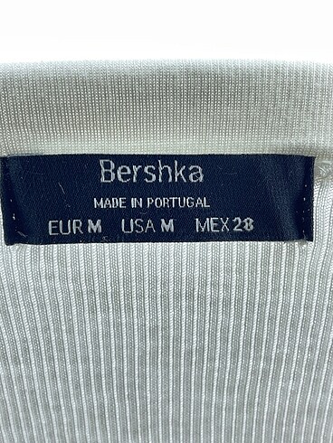 m Beden beyaz Renk Bershka Büstiyer %70 İndirimli.