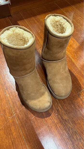 Ugg Ugg bot