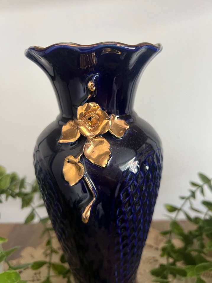 Koyu Mavi Altın Detaylı Vazo - Görsel 3