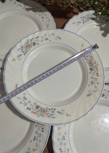 Pastel Çiçek Desenli Beyaz Tabak - Görsel 3