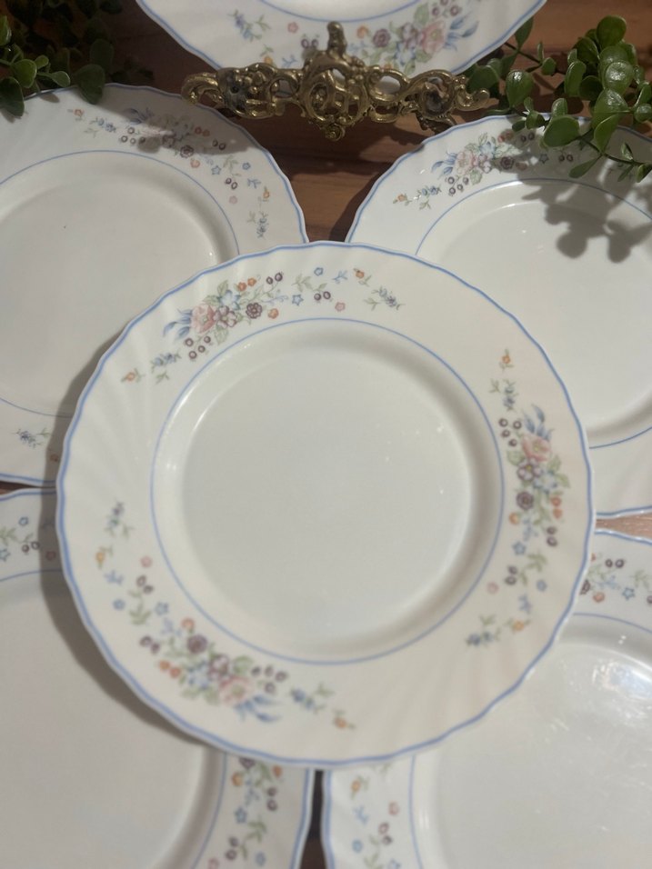 Pastel Çiçek Desenli Beyaz Tabak - Görsel 5