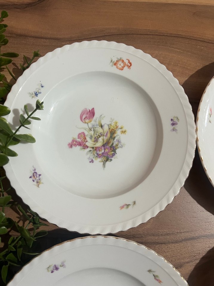 Pastel Çiçek Desenli Beyaz Tabak Seti - Görsel 3