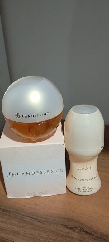 Avon incandessence bayan set