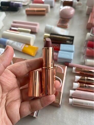Charlotte tilbury pillow talk medium and fair