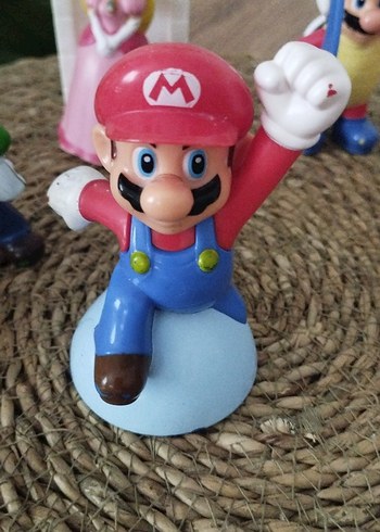 Renkli Mario Aksiyon Figürü