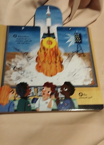 İlk Keşifler Astronotlar Çocuk Kitabı - Görsel 2