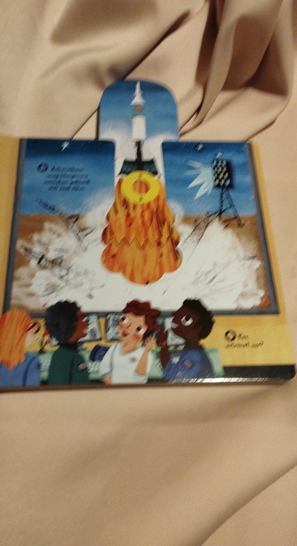 İlk Keşifler Astronotlar Çocuk Kitabı - Görsel 2