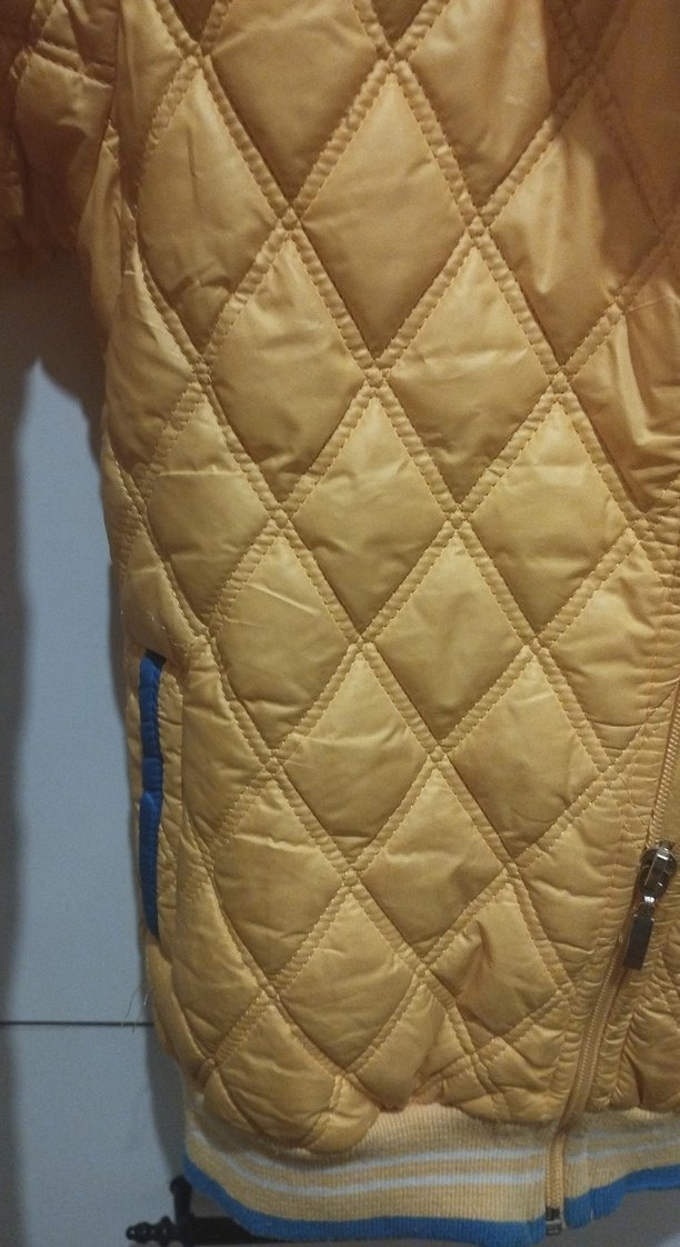 Sarı Kapüşonlu Erkek Çocuk Mont - Görsel 3