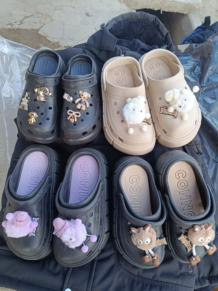 Nakışlı Pembe Kürklü Platform Terlik - Görsel 2