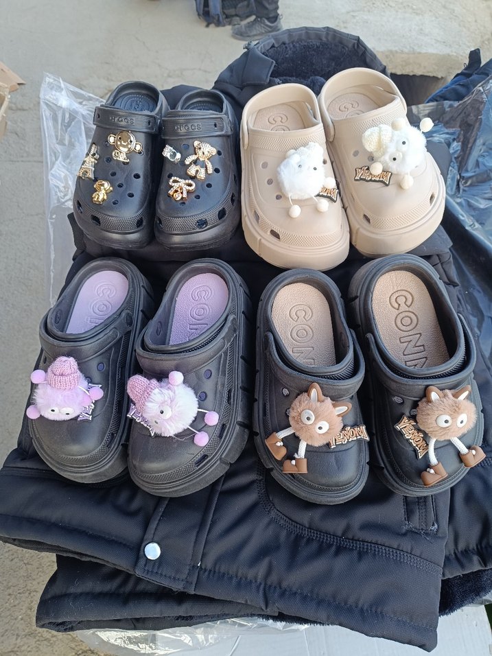 Nakışlı Pembe Kürklü Platform Terlik - Görsel 5