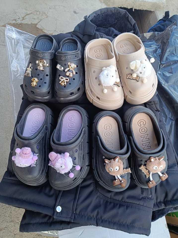 Nakışlı Pembe Kürklü Platform Terlik - Görsel 3