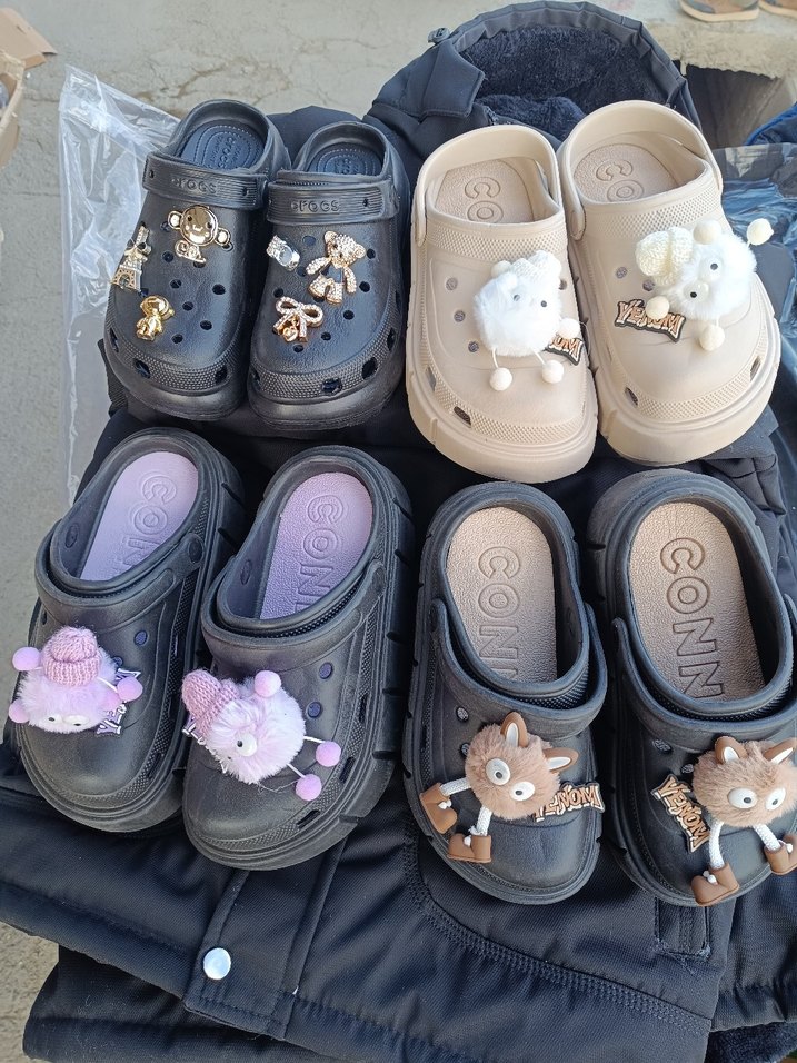 Nakışlı Pembe Kürklü Platform Terlik - Görsel 4