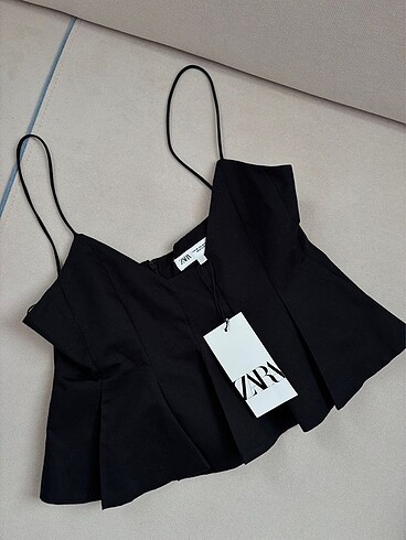 Zara godet detaylı askılı top bluz ZW collection yeni sezon vira