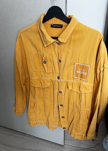 Sarı Düğmeli Midi Ceket - Görsel 2