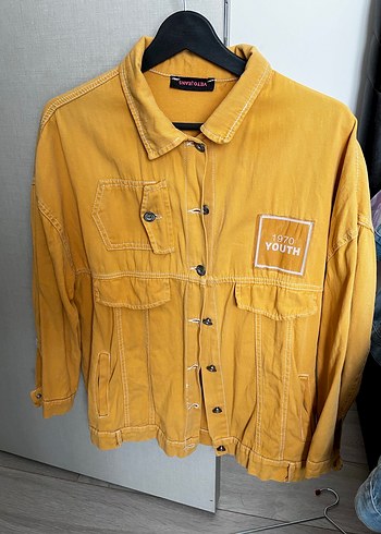 Sarı Düğmeli Midi Ceket - Görsel 3