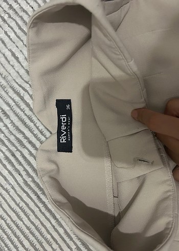 36 Beden ten rengi Renk Bej Kadın Pilili Kumaş Pantolon