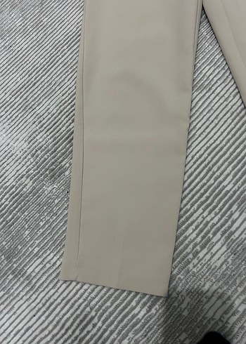 36 Beden Bej Kadın Pilili Kumaş Pantolon