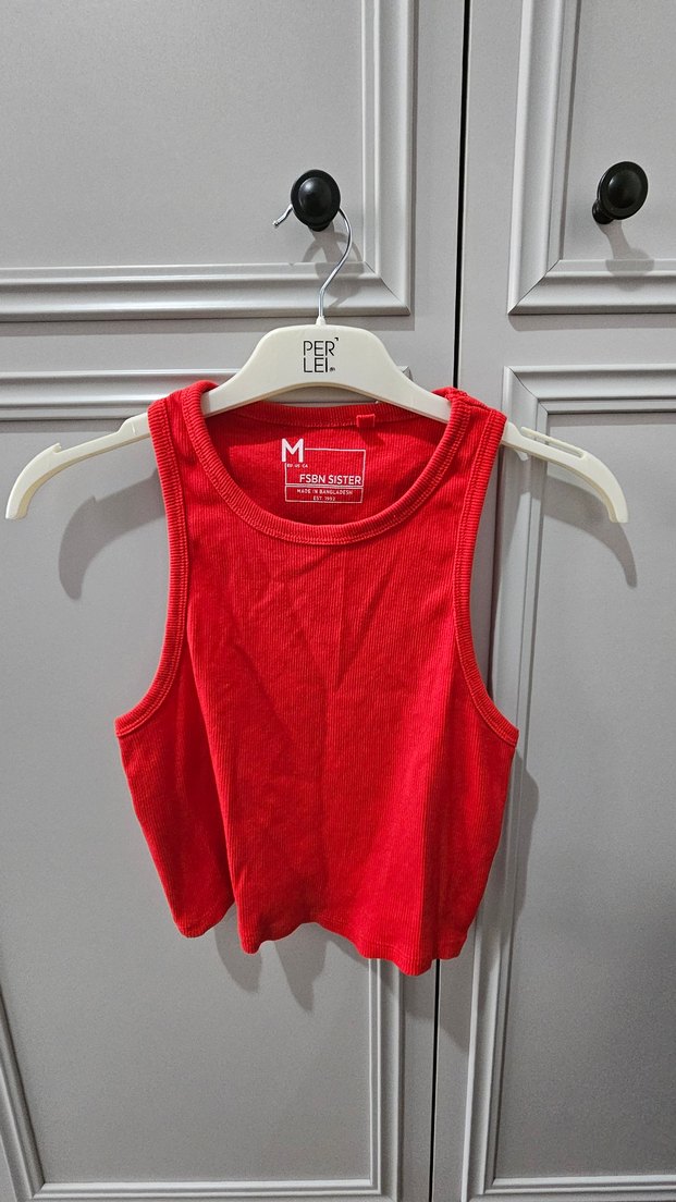 Kırmızı Crop - Görsel 2