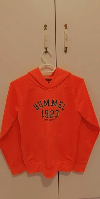 hummel sweatshirt