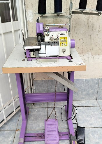 Mor Brother Overlok Dikiş Makinesi