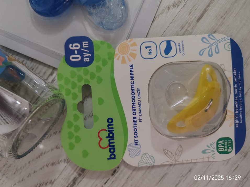 Bebek Mavi Biberon ve Diş Kaşıyıcı emzik - Görsel 4