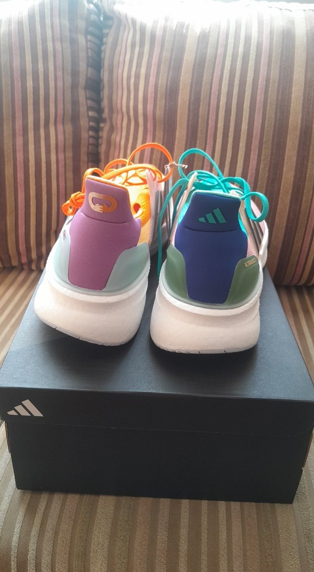 Adidas Ultraboost 5 Erkek Koşu ve Antrenman Ayakkabısı - Görsel 3