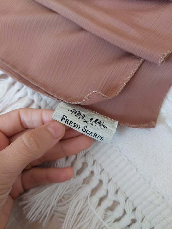 Kadın Bej Drapeli Şal - Görsel 2