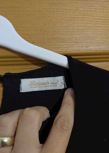 Siyah Uzun Kollu Dökümlü Kadın Tunik - Görsel 2