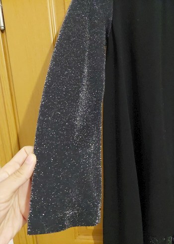 Siyah Uzun Kollu Dökümlü Kadın Tunik - Görsel 3