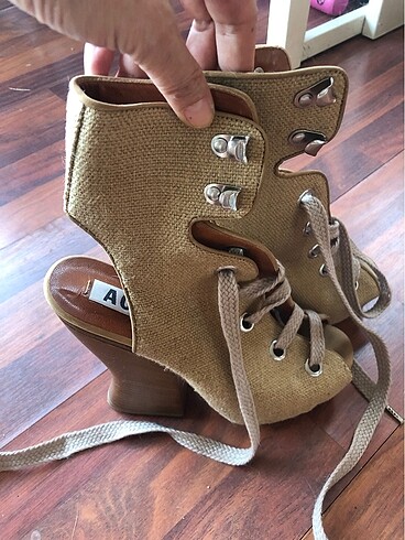 Acne Studios Original topuklu bootie