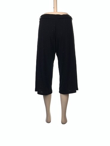 m Beden Pull and Bear Düz Kesim %70 İndirimli.