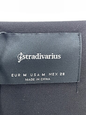 m Beden siyah Renk Stradivarius Blazer %70 İndirimli.