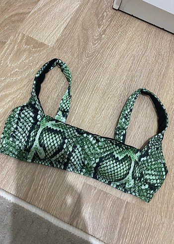 Yeşil Yılan Desenli Mini Bikini Üstü - Görsel 3
