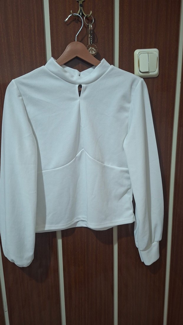 Düğmeli Beyaz Kadın Bluz, Uzun Kollu, Salaş Kesim - Görsel 2