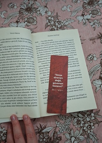 Nicola Simpson - Hayatımın Yedi Rengi - Görsel 2