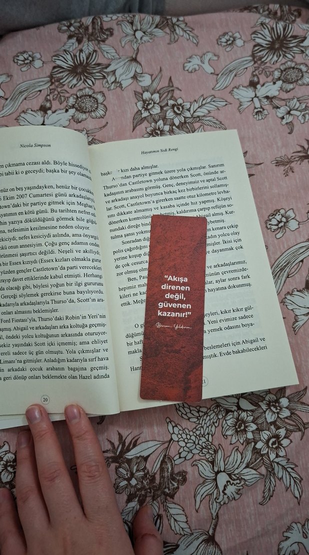 Nicola Simpson - Hayatımın Yedi Rengi - Görsel 3