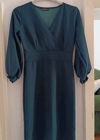 V Yaka Uzun Kollu zümrüt yeşili Uzun Elbise - Görsel 4