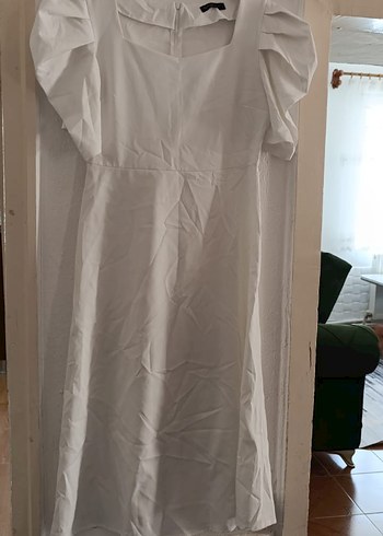 Beyaz Kısa Kollu Midi Keten Elbise - Görsel 2