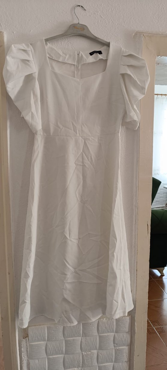 Beyaz Kısa Kollu Midi Keten Elbise - Görsel 3
